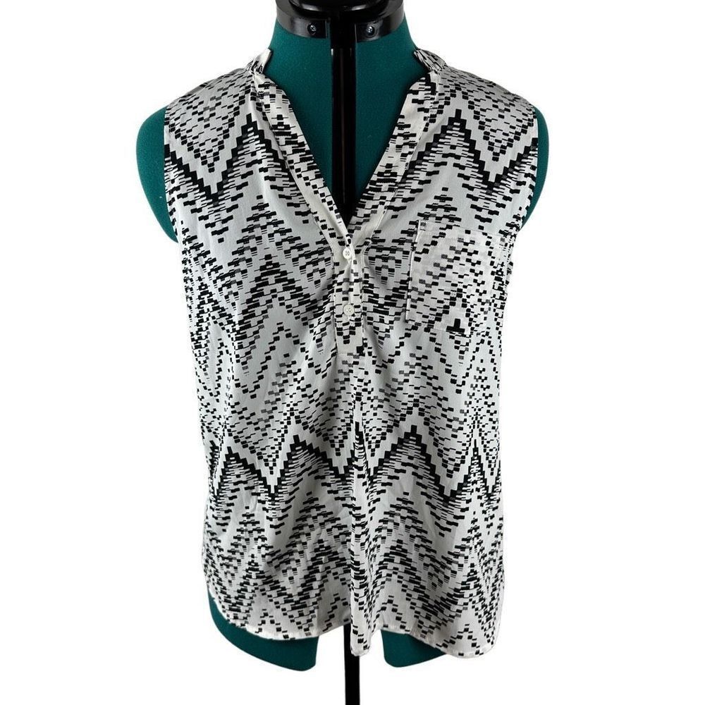 Collective Concepts Black and White Chevron Blouse